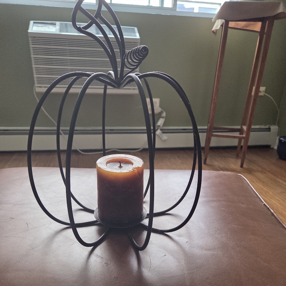 Black Metal Pumpkin Candle Holder